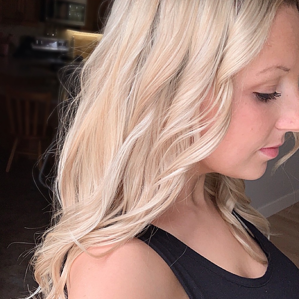 Meet your Posher, Mikaili